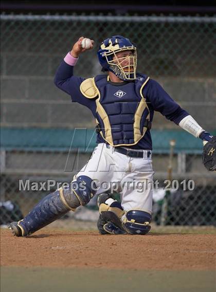 Thumbnail 3 in De La Salle vs. Elk Grove photogallery.
