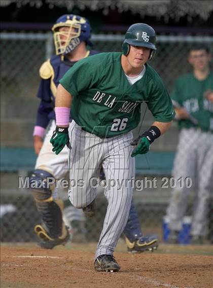 Thumbnail 3 in De La Salle vs. Elk Grove photogallery.