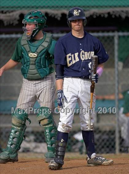 Thumbnail 1 in De La Salle vs. Elk Grove photogallery.