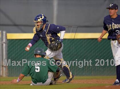 Thumbnail 3 in De La Salle vs. Elk Grove photogallery.