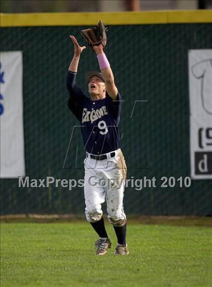 Thumbnail 1 in De La Salle vs. Elk Grove photogallery.