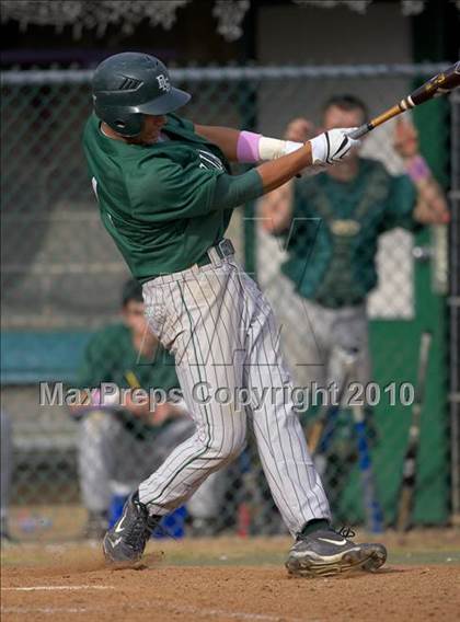Thumbnail 3 in De La Salle vs. Elk Grove photogallery.