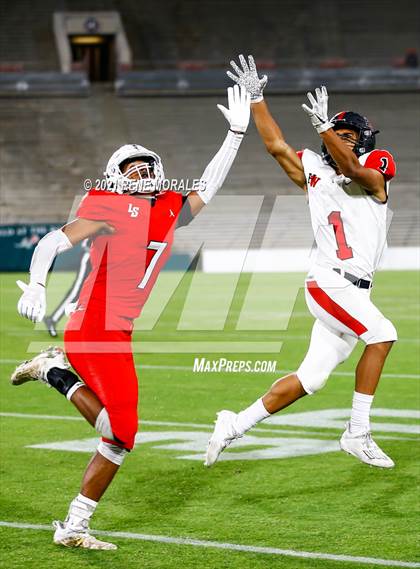 Thumbnail 1 in Harvard-Westlake @ La Salle photogallery.