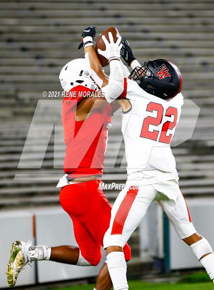 Thumbnail 1 in Harvard-Westlake @ La Salle photogallery.