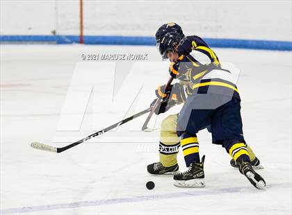Thumbnail 2 in Rochester Adams @ Stoney Creek photogallery.