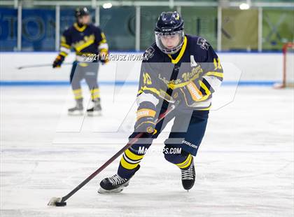 Thumbnail 1 in Rochester Adams @ Stoney Creek photogallery.