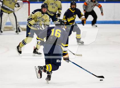 Thumbnail 1 in Rochester Adams @ Stoney Creek photogallery.