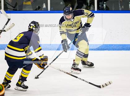 Thumbnail 1 in Rochester Adams @ Stoney Creek photogallery.