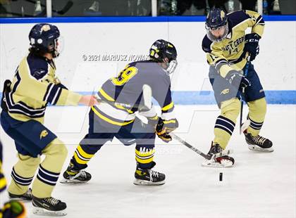 Thumbnail 2 in Rochester Adams @ Stoney Creek photogallery.