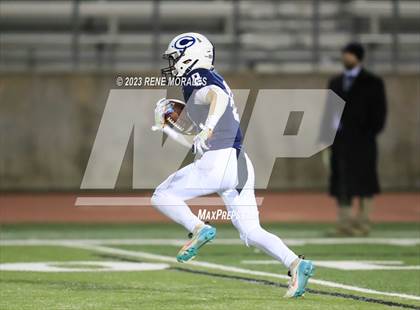 Thumbnail 1 in Los Gatos vs Central Valley Christian (CIF D2-A State Final) photogallery.