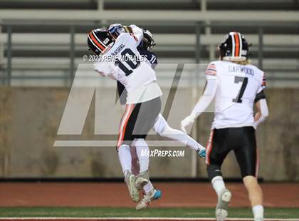 Thumbnail 3 in Los Gatos vs Central Valley Christian (CIF D2-A State Final) photogallery.