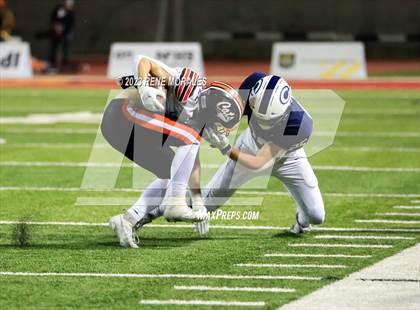 Thumbnail 1 in Los Gatos vs Central Valley Christian (CIF D2-A State Final) photogallery.