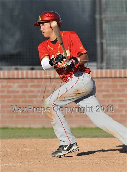 Thumbnail 2 in Palm Desert vs. Marin Catholic (Diamond Sports National Classic) photogallery.