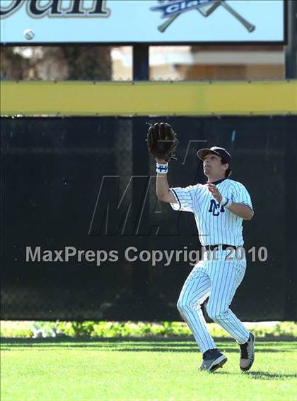 Thumbnail 2 in Palm Desert vs. Marin Catholic (Diamond Sports National Classic) photogallery.