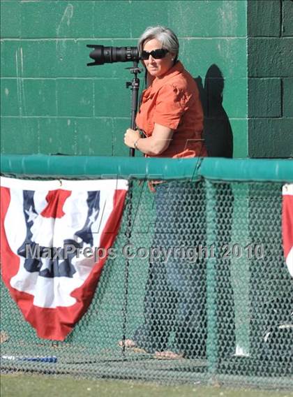 Thumbnail 3 in Palm Desert vs. Marin Catholic (Diamond Sports National Classic) photogallery.