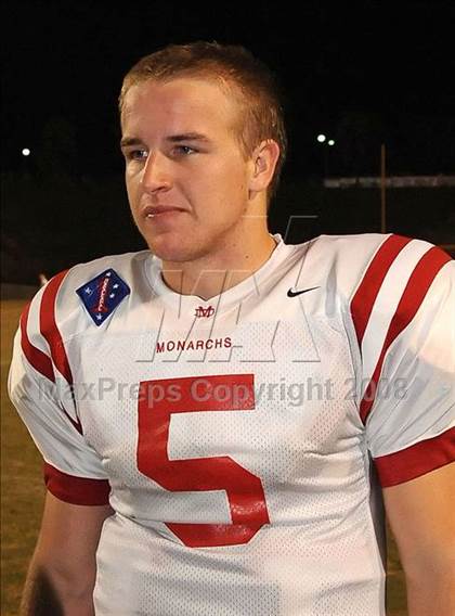 Thumbnail 1 in Servite vs. Mater Dei photogallery.