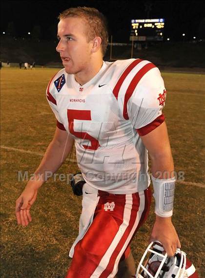 Thumbnail 3 in Servite vs. Mater Dei photogallery.