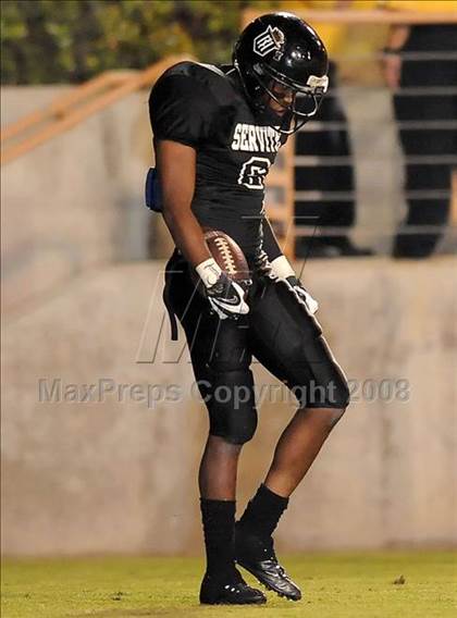 Thumbnail 3 in Servite vs. Mater Dei photogallery.