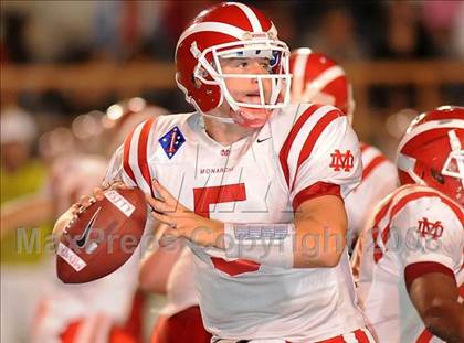 Thumbnail 2 in Servite vs. Mater Dei photogallery.