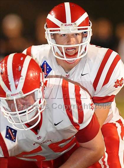 Thumbnail 3 in Servite vs. Mater Dei photogallery.