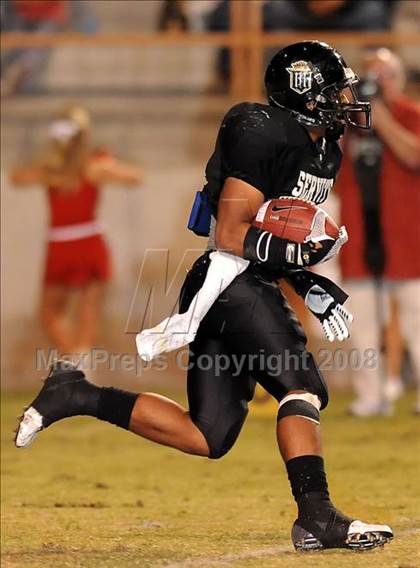 Thumbnail 2 in Servite vs. Mater Dei photogallery.