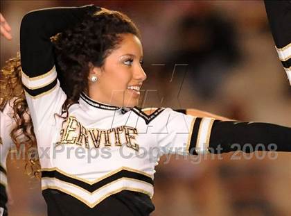 Thumbnail 3 in Servite vs. Mater Dei photogallery.