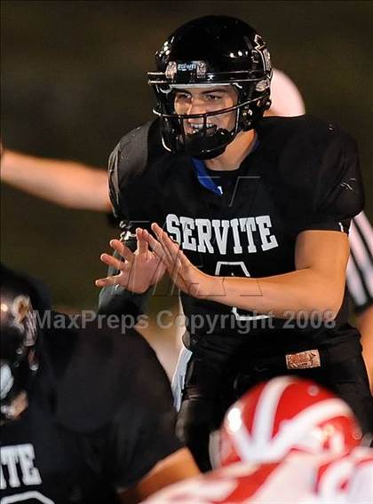 Thumbnail 2 in Servite vs. Mater Dei photogallery.