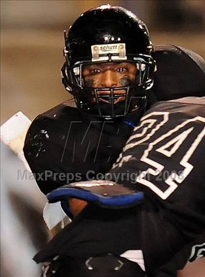 Thumbnail 3 in Servite vs. Mater Dei photogallery.