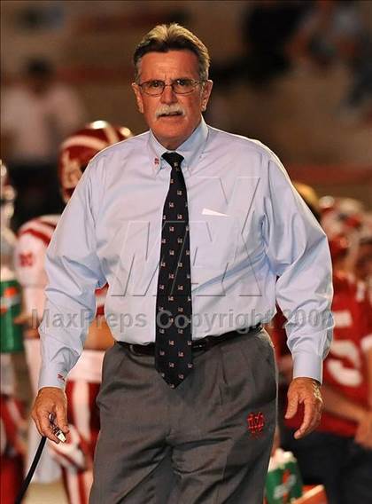 Thumbnail 2 in Servite vs. Mater Dei photogallery.