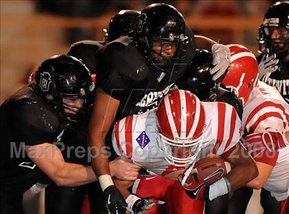 Thumbnail 2 in Servite vs. Mater Dei photogallery.