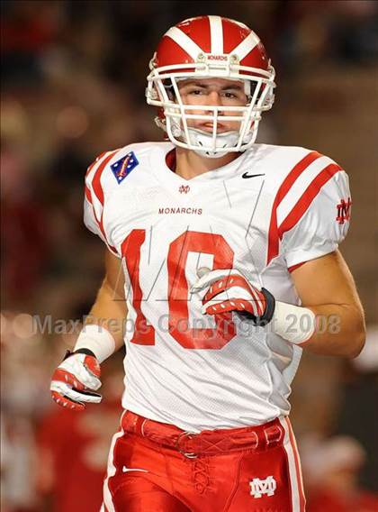 Thumbnail 1 in Servite vs. Mater Dei photogallery.