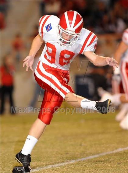 Thumbnail 2 in Servite vs. Mater Dei photogallery.