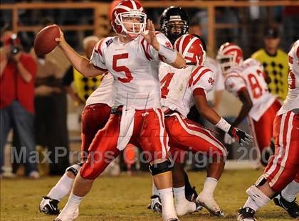Thumbnail 2 in Servite vs. Mater Dei photogallery.