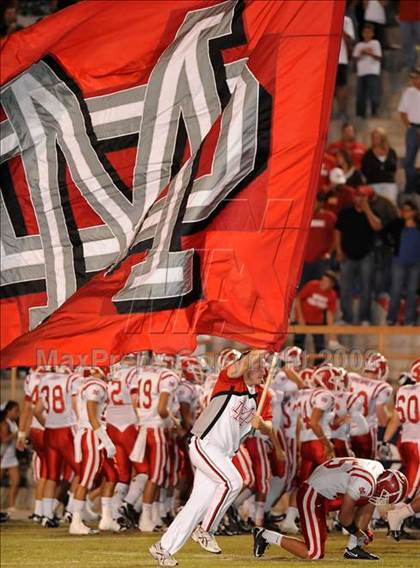 Thumbnail 2 in Servite vs. Mater Dei photogallery.