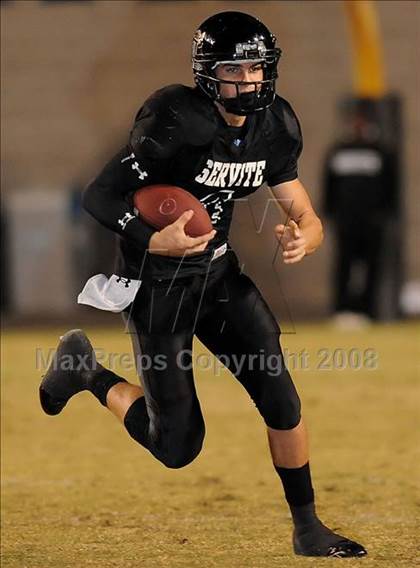 Thumbnail 3 in Servite vs. Mater Dei photogallery.
