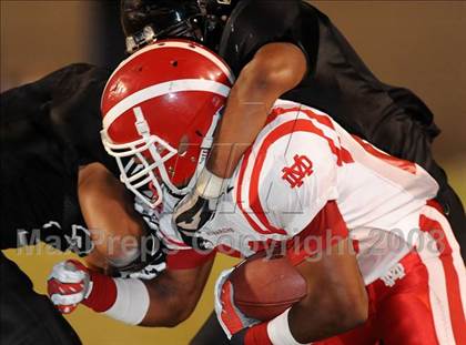 Thumbnail 2 in Servite vs. Mater Dei photogallery.