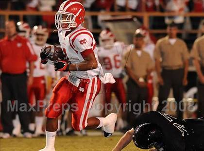 Thumbnail 3 in Servite vs. Mater Dei photogallery.