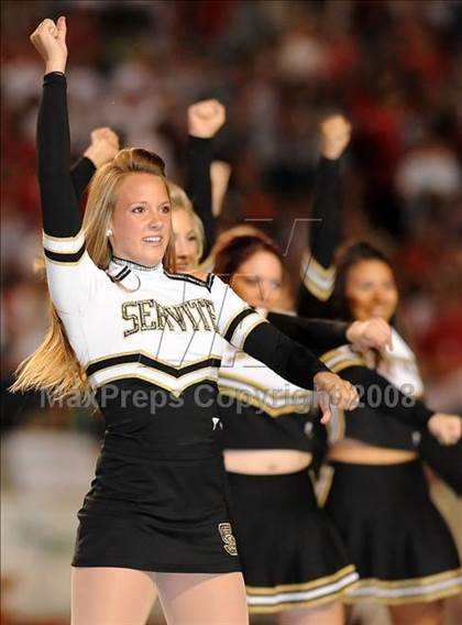 Thumbnail 3 in Servite vs. Mater Dei photogallery.