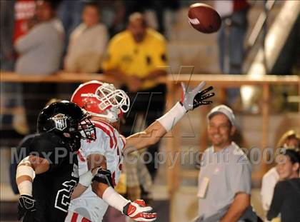Thumbnail 2 in Servite vs. Mater Dei photogallery.