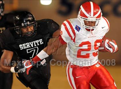 Thumbnail 3 in Servite vs. Mater Dei photogallery.