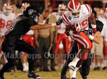 Thumbnail 2 in Servite vs. Mater Dei photogallery.