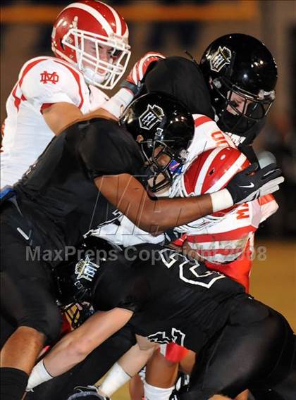 Thumbnail 1 in Servite vs. Mater Dei photogallery.