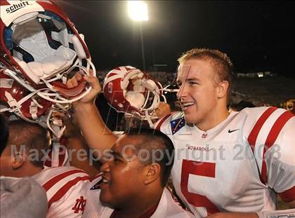 Thumbnail 1 in Servite vs. Mater Dei photogallery.