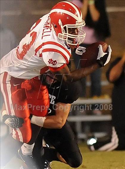 Thumbnail 3 in Servite vs. Mater Dei photogallery.