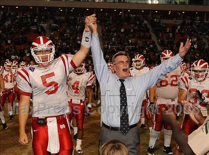 Thumbnail 1 in Servite vs. Mater Dei photogallery.