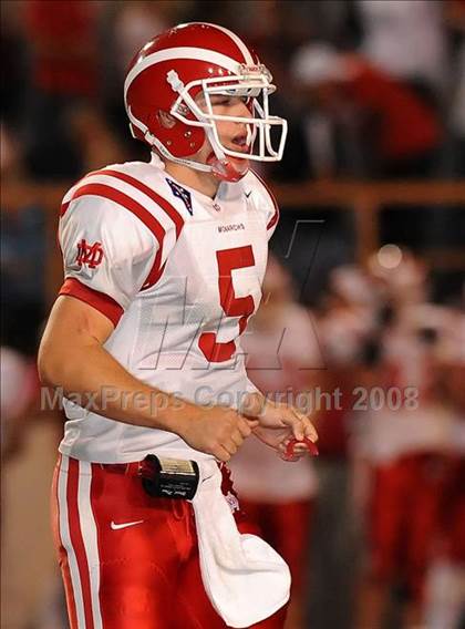 Thumbnail 3 in Servite vs. Mater Dei photogallery.