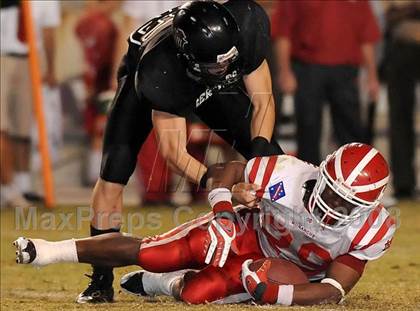 Thumbnail 3 in Servite vs. Mater Dei photogallery.