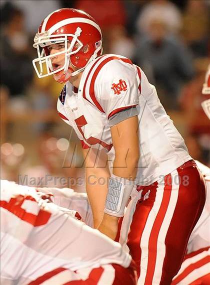 Thumbnail 3 in Servite vs. Mater Dei photogallery.