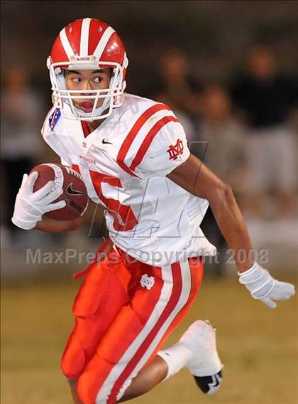 Thumbnail 3 in Servite vs. Mater Dei photogallery.