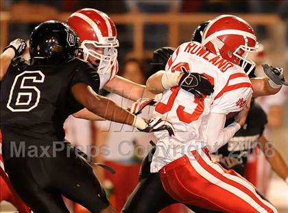 Thumbnail 3 in Servite vs. Mater Dei photogallery.